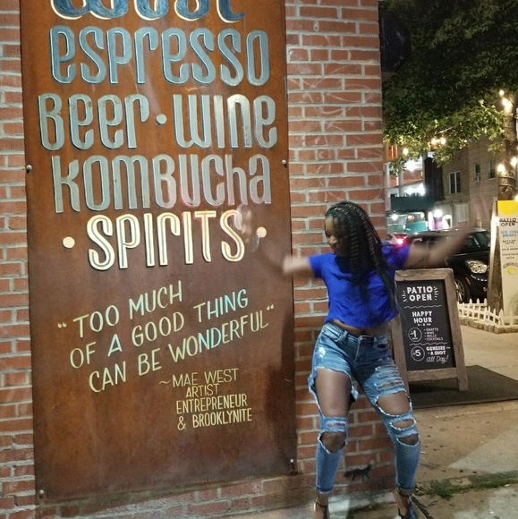 Meet your Posher, Alexis - Picture 6 of 6